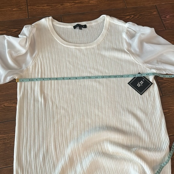 Ryan wylde white ribbed blouse sheer puff sleeves crew neck plus Sz stretchy 3X - Picture 5 of 6
